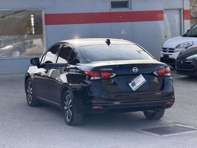 Used 2021 Nissan Versa SV image 7