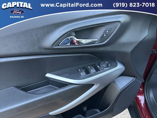 Used 2025 Chevrolet Trax LS image 20