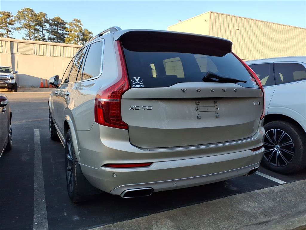 Used 2018 Volvo XC90 T6 Momentum w/ Convenience Package image 5