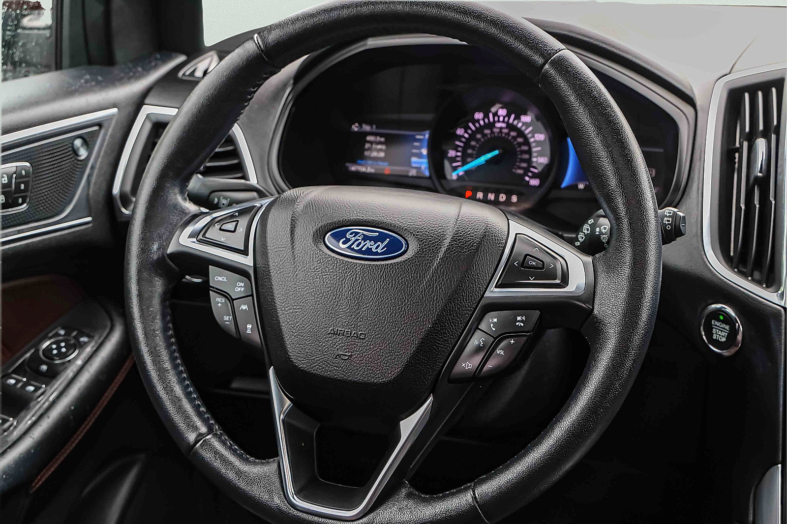 Used 2022 Ford Edge Titanium w/ Equipment Group 301A AWD/4WD image 13