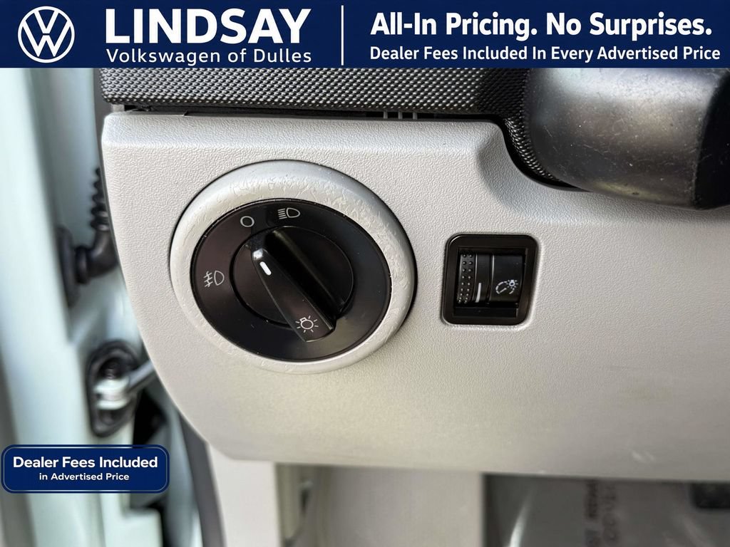 Used 2005 Volkswagen Beetle GLS FWD image 23