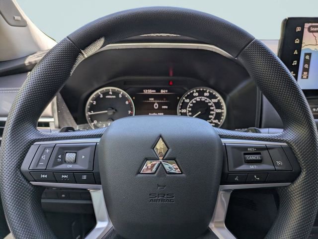 New 2026 Mitsubishi Outlander ES FWD image 28