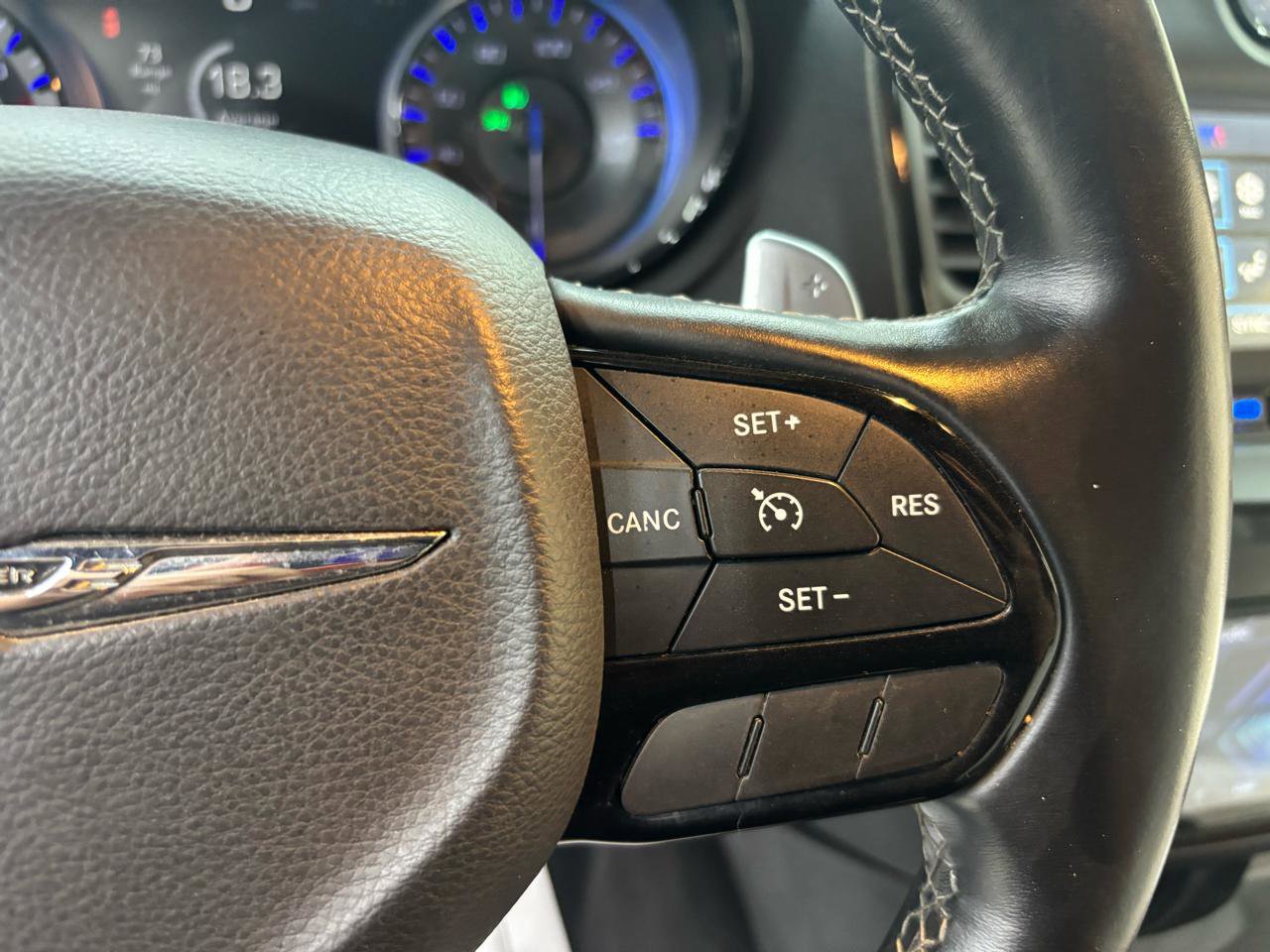 Used 2017 Chrysler 300 S RWD image 28