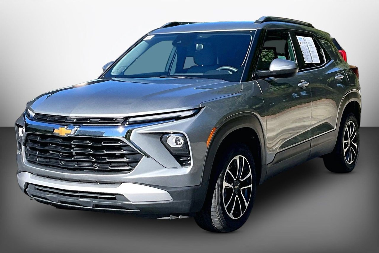 Used 2025 Chevrolet TrailBlazer LT AWD/4WD image 4