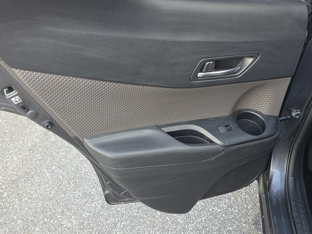 Used 2022 Toyota C-HR Limited FWD image 30