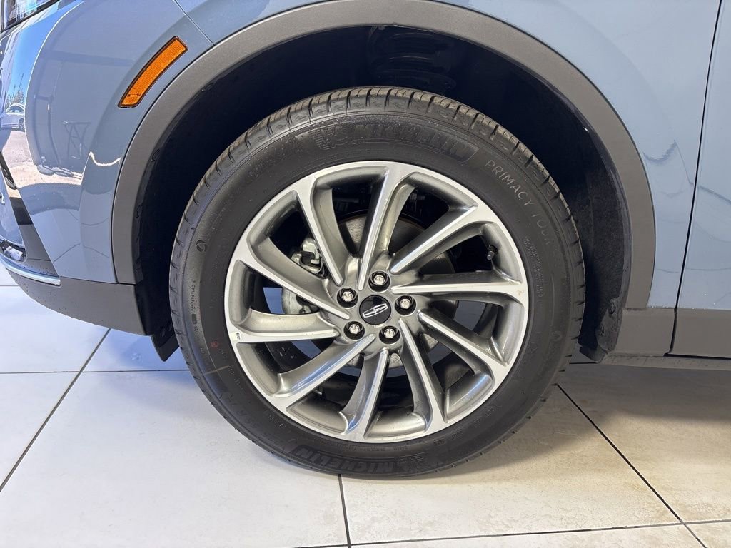 Used 2026 Lincoln Corsair Premiere image 9