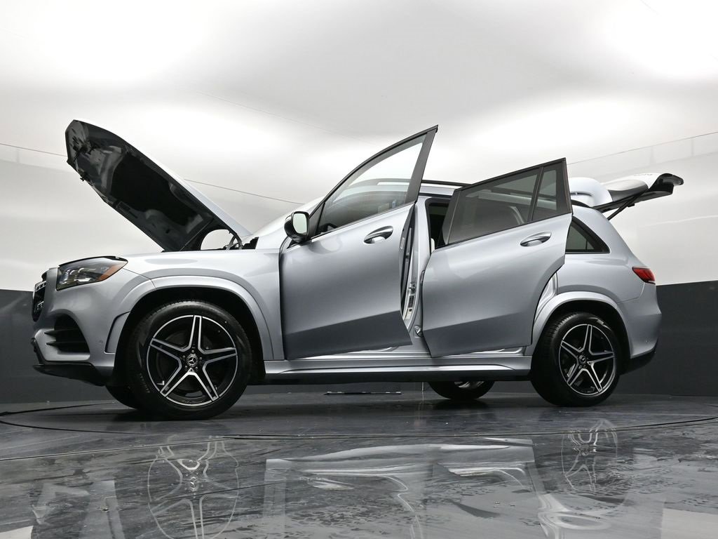 Used 2022 Mercedes-Benz GLS 450 4MATIC image 44