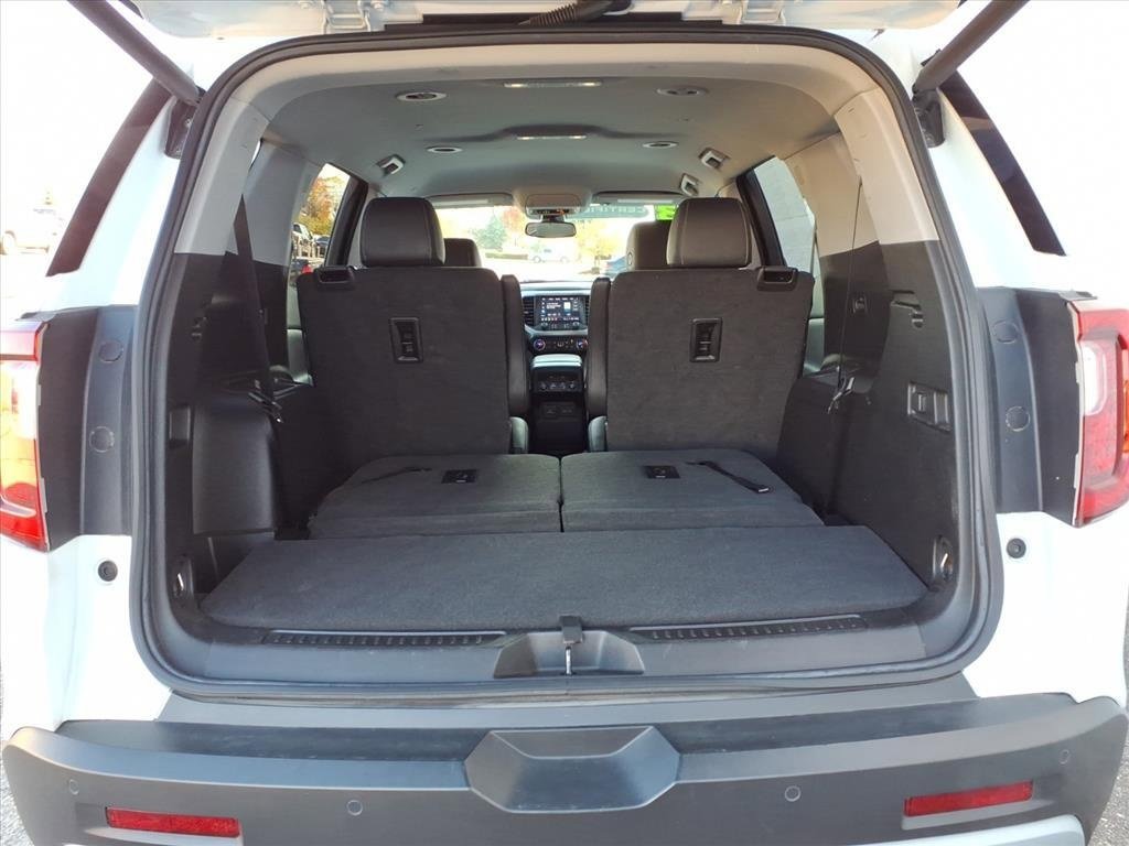 Certified 2023 GMC Acadia SLT w/ Preferred Package image 9