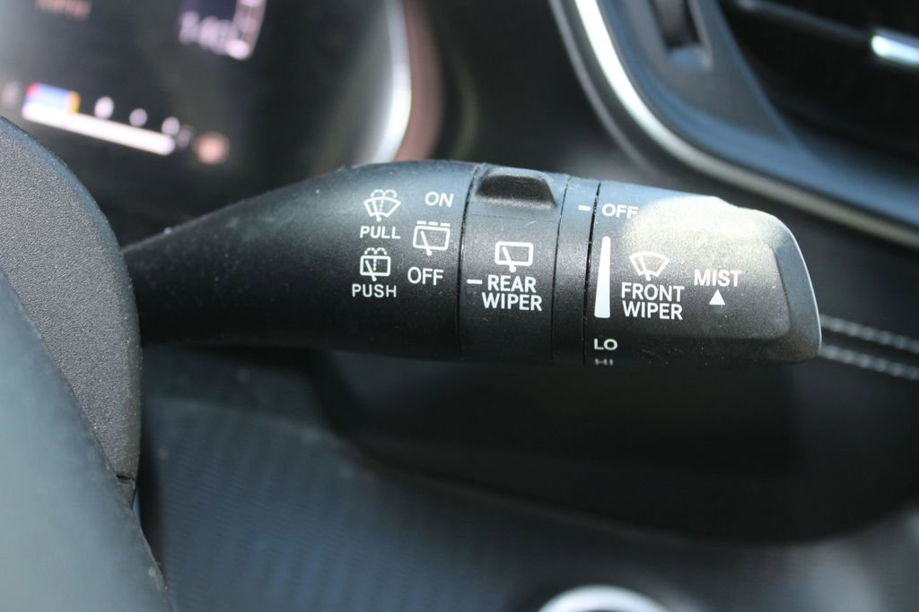 Used 2023 Jeep Grand Cherokee L Laredo image 41