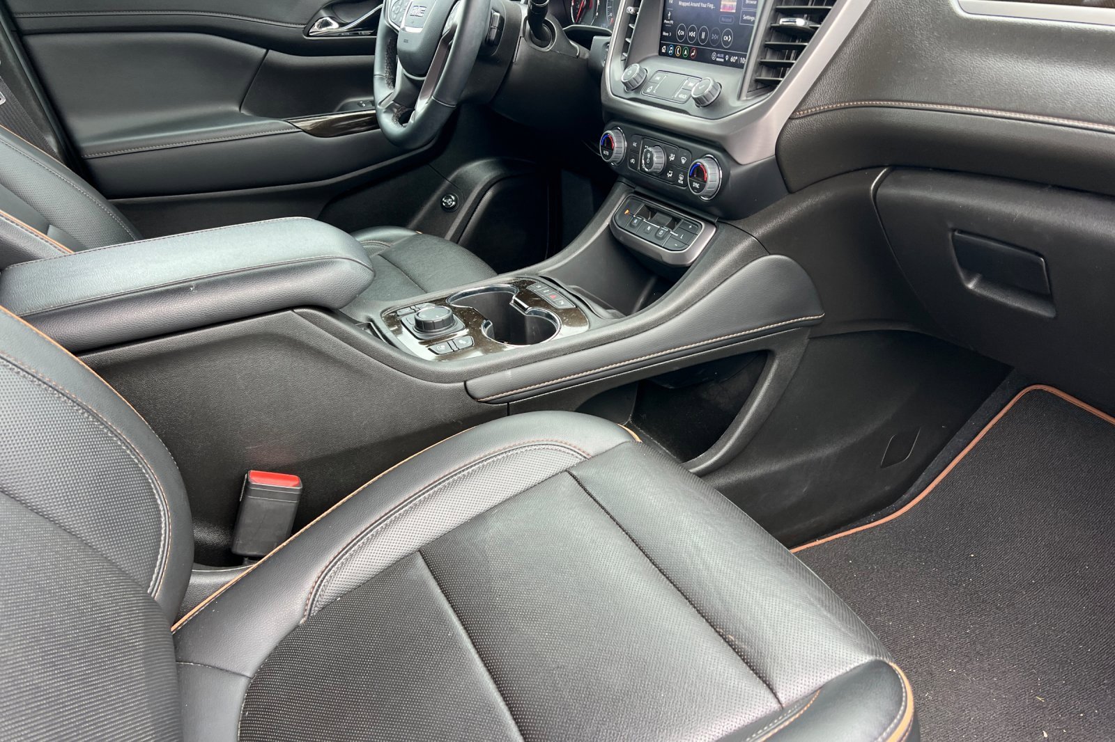 Used 2023 GMC Acadia AT4 w/ Technology Package image 19