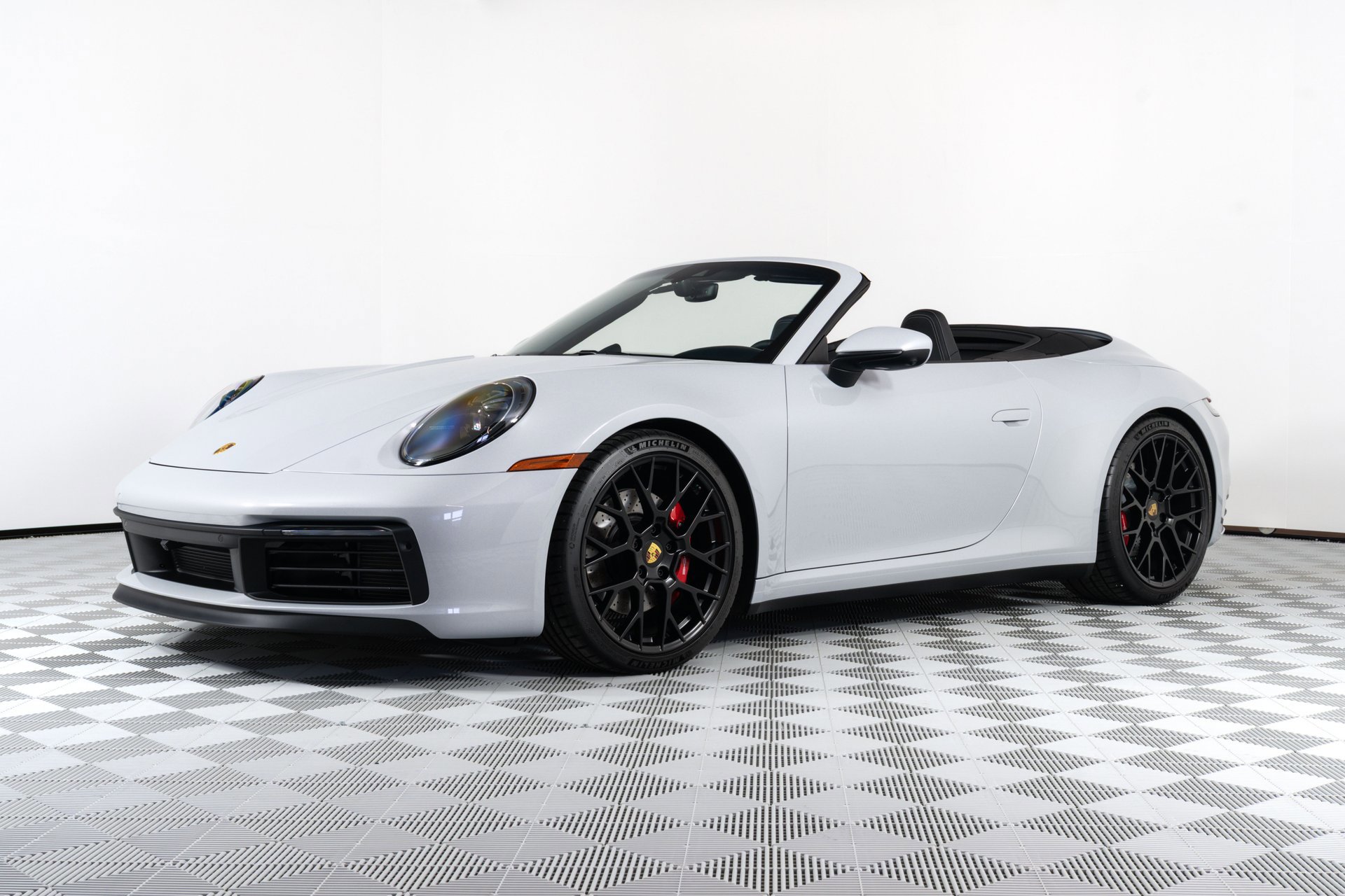 Used 2024 Porsche 911 Carrera 4S image 3