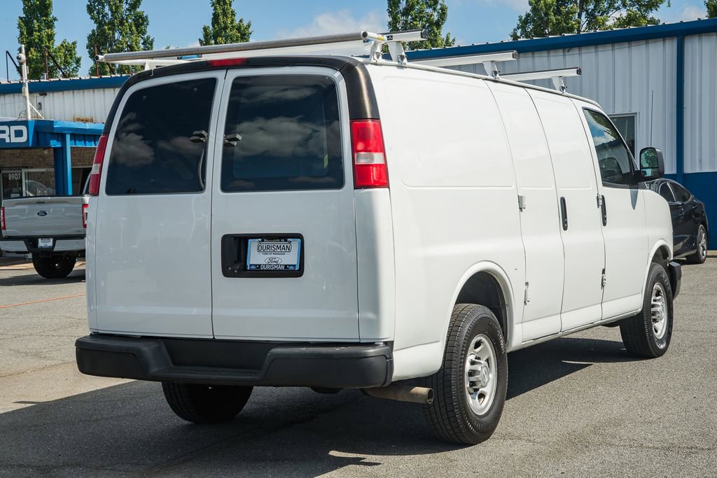 Used 2018 Chevrolet Express 2500 RWD image 4