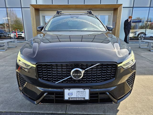 Certified 2023 Volvo XC60 B5 Plus AWD/4WD image 2