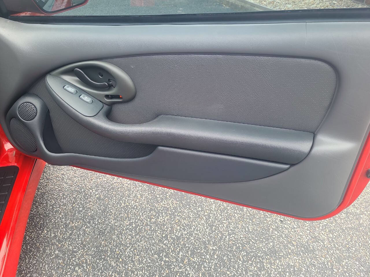 Used 1999 Pontiac Firebird Formula w/ Security Pkg RWD image 28