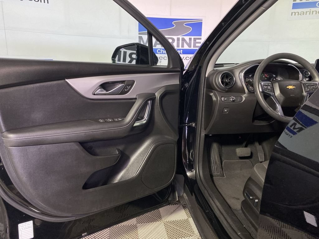 Used 2025 Chevrolet Blazer LT FWD image 28