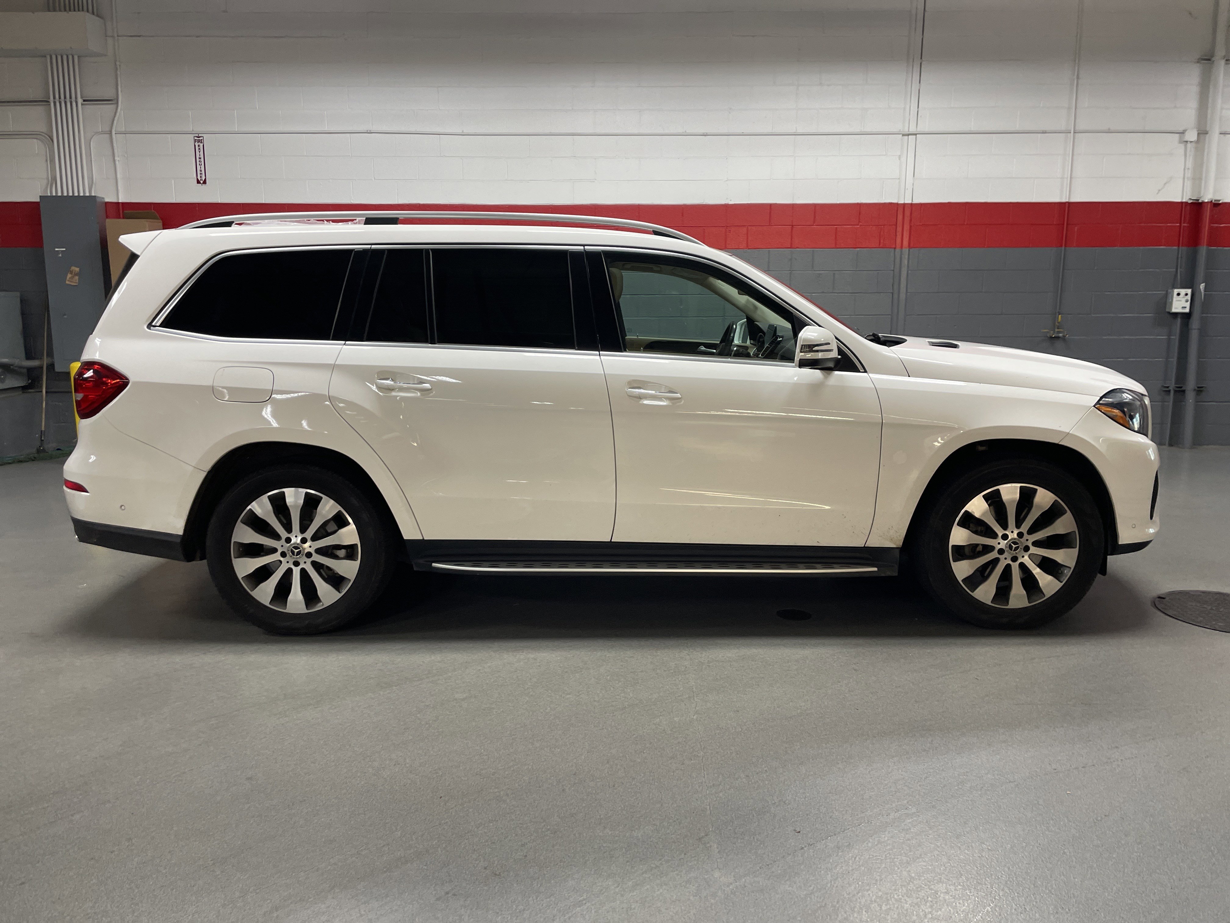Used 2018 Mercedes-Benz GLS 450 4MATIC image 37