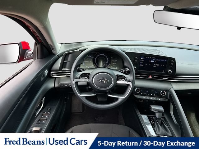 Certified 2022 Hyundai Elantra Blue FWD image 28