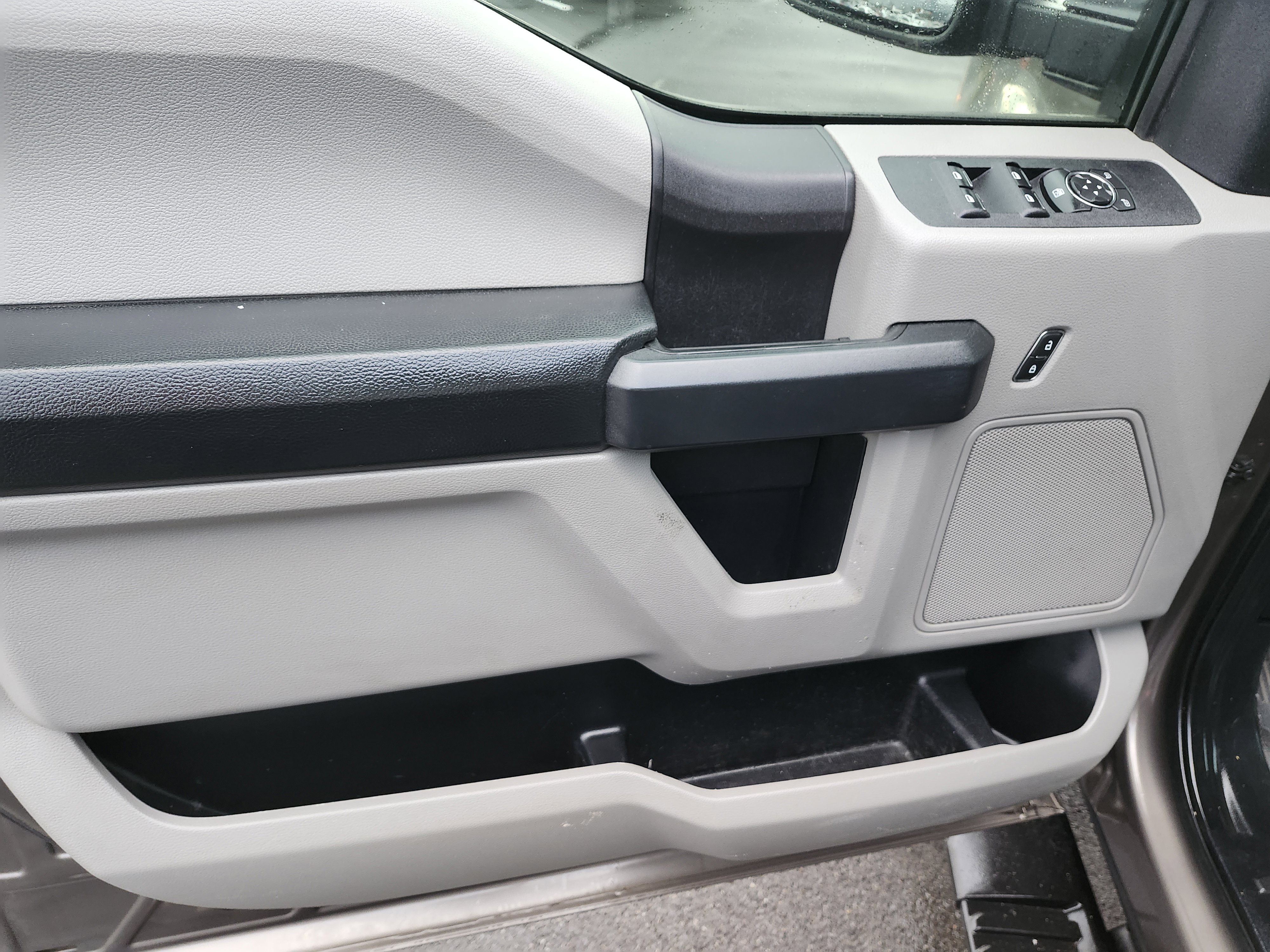 Used 2020 Ford F250 XL w/ STX Appearance Package image 24