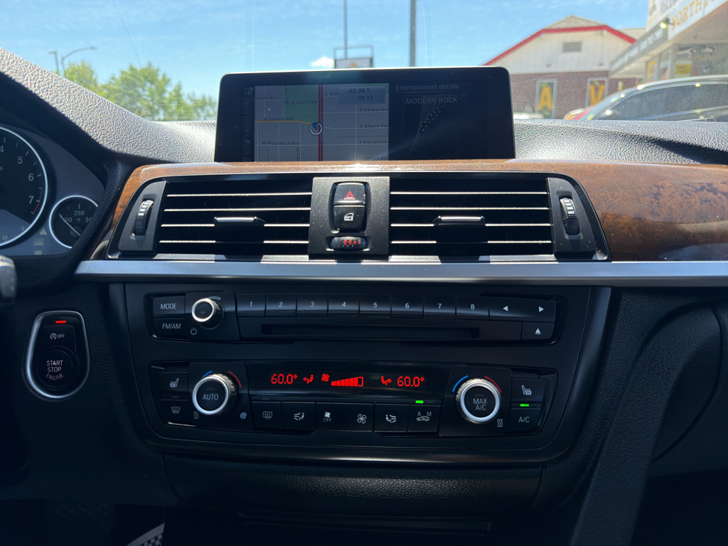 Used 2015 BMW 328i xDrive Sedan AWD/4WD image 22