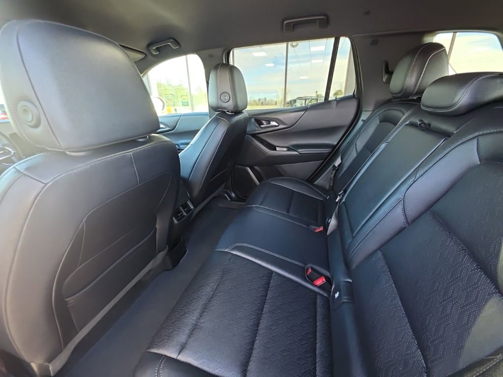 Used 2025 Chevrolet Equinox LT w/ Convenience Package II AWD/4WD image 15