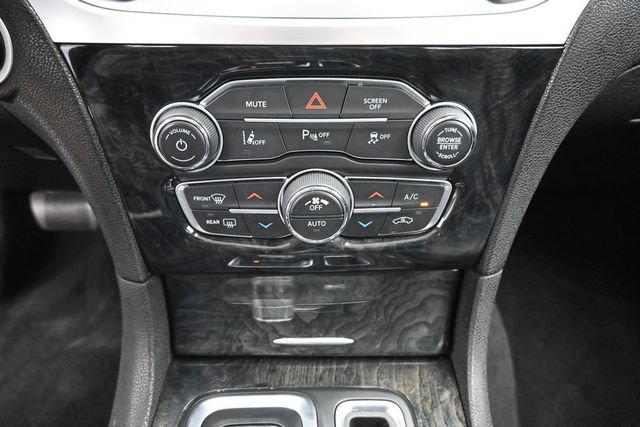 Used 2022 Chrysler 300 Touring L w/ Popular Equipment Group AWD/4WD image 21