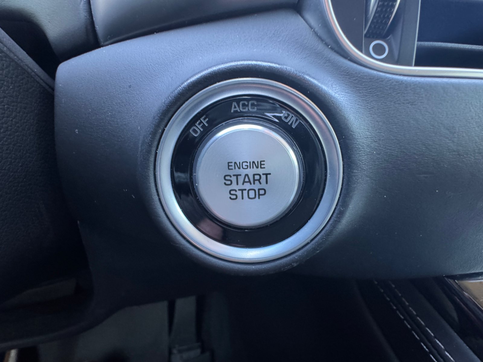 Used 2021 Genesis G90 3.3T Premium RWD image 29