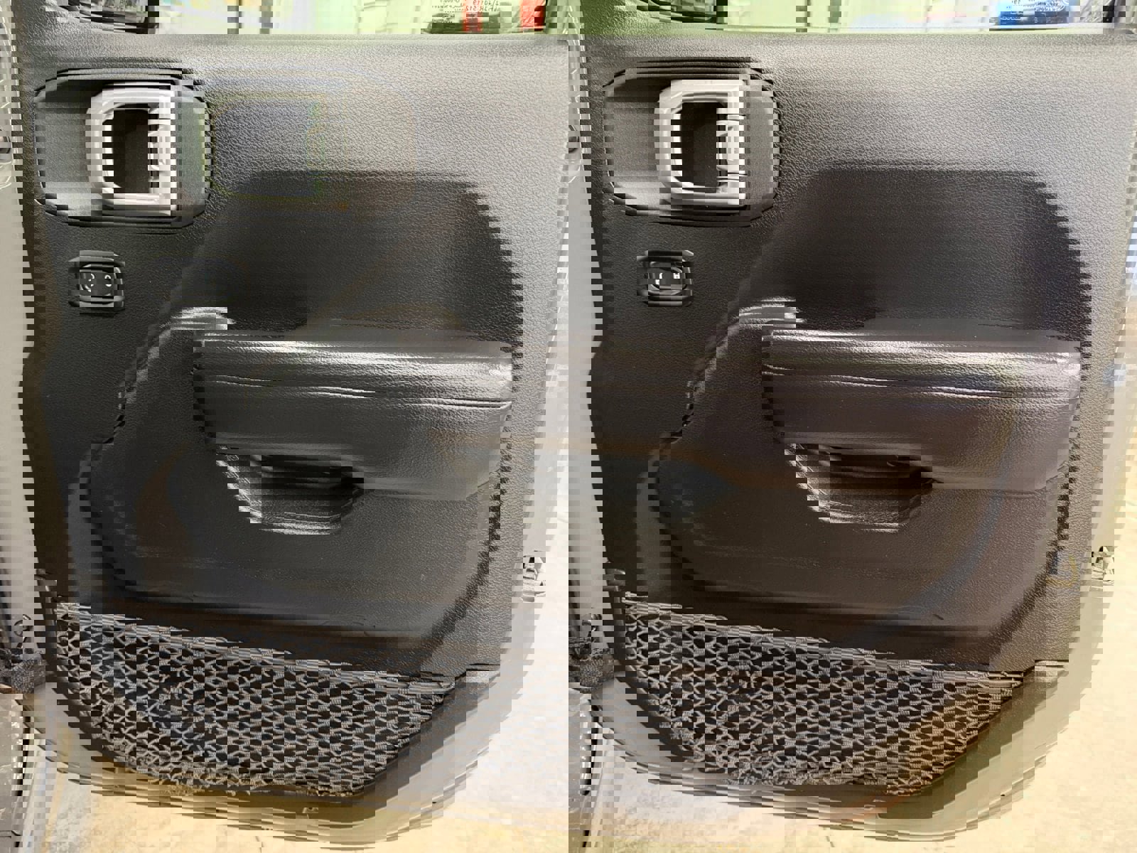 Used 2020 Jeep Wrangler Willys image 23