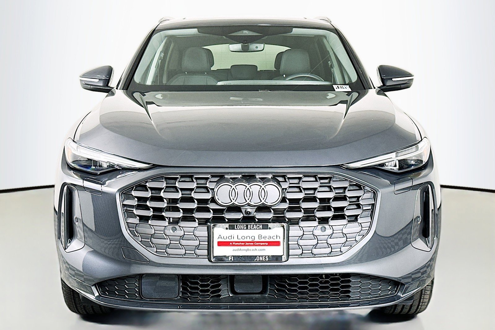 Used 2025 Audi Q5 Premium Plus w/ Premium Plus AWD/4WD image 2