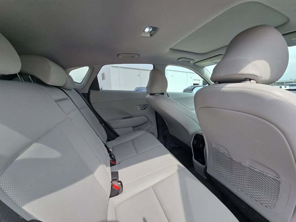 Used 2024 Hyundai Kona Limited FWD image 27