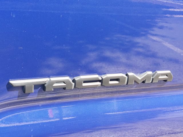 Used 2023 Toyota Tacoma TRD Off-Road w/ Technology Package AWD/4WD image 39
