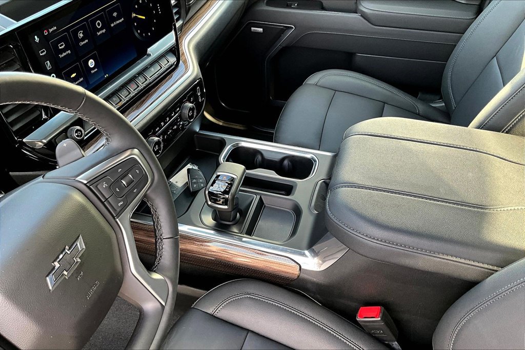 Used 2026 Chevrolet Silverado 1500 RST w/ Redline Edition AWD/4WD image 19