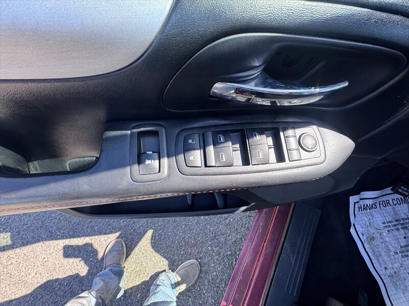 Used 2015 Dodge Grand Caravan R/T FWD image 21