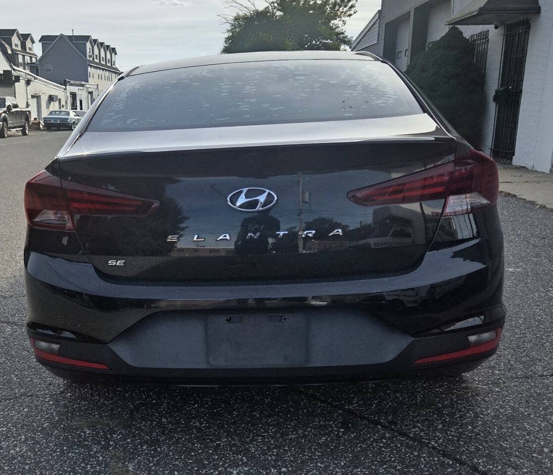 Used 2019 Hyundai Elantra SE FWD image 6