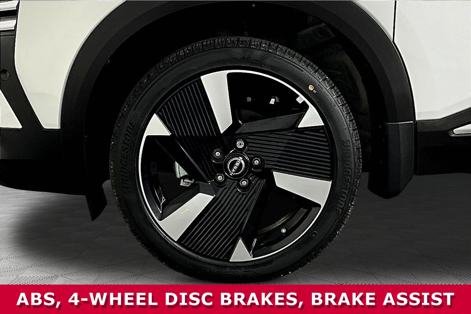 Used 2025 Nissan Kicks SR image 29