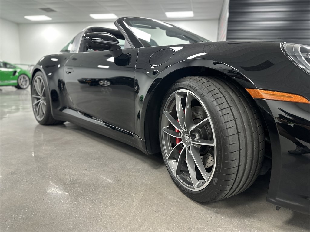 Used 2024 Porsche 911 AWD/4WD image 24