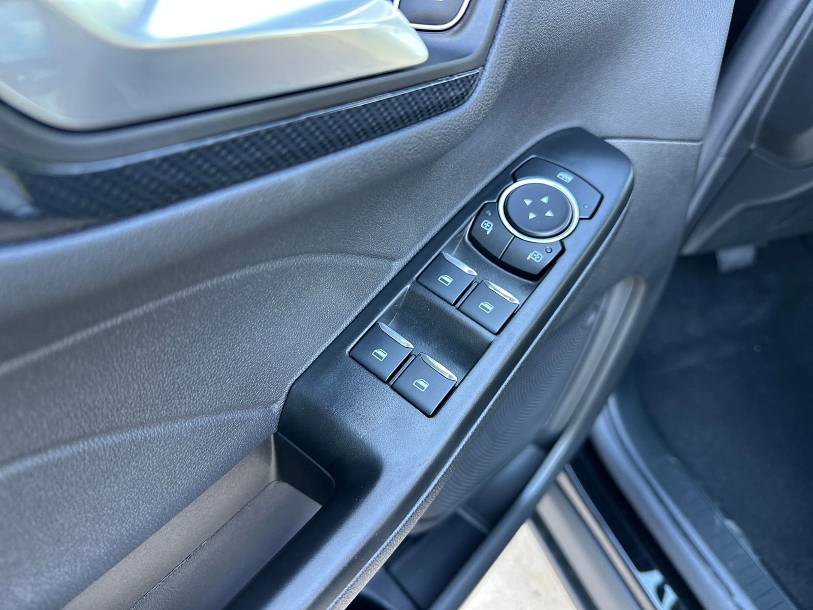 New 2026 Ford Escape ST-Line image 39