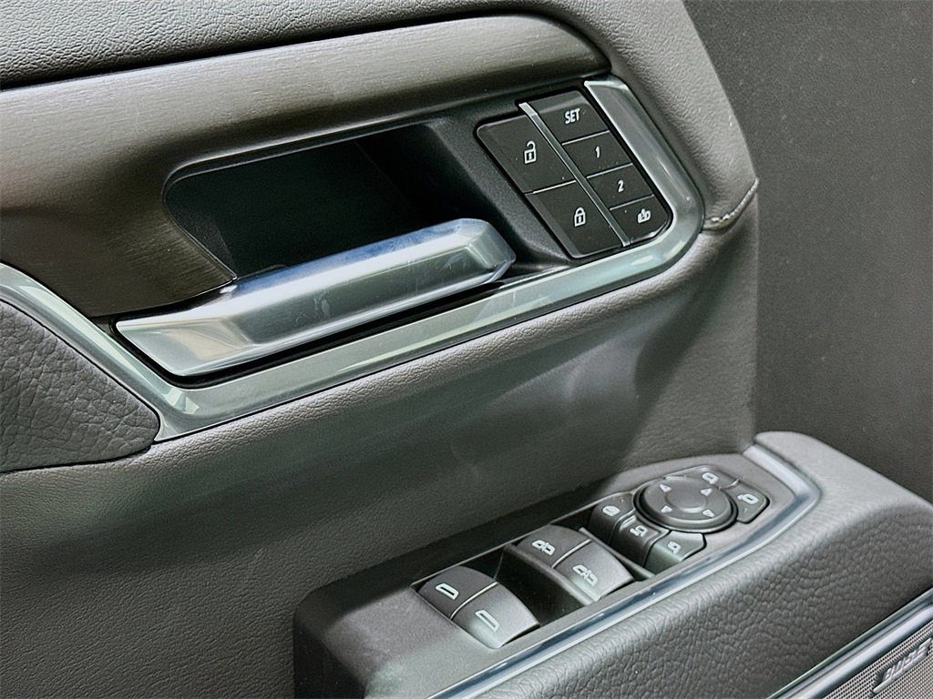 New 2026 GMC Sierra 2500 Denali w/ Denali Reserve Package image 18