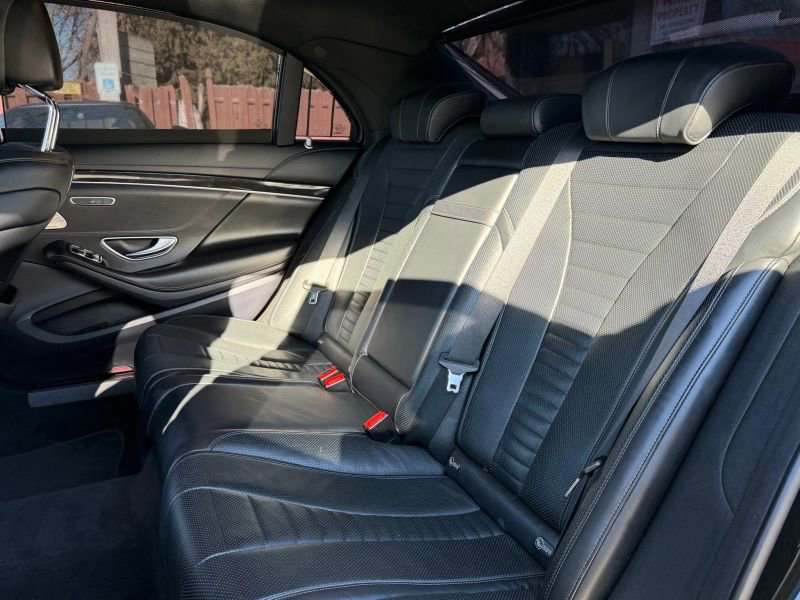 Used 2019 Mercedes-Benz S 560 4MATIC Sedan image 17