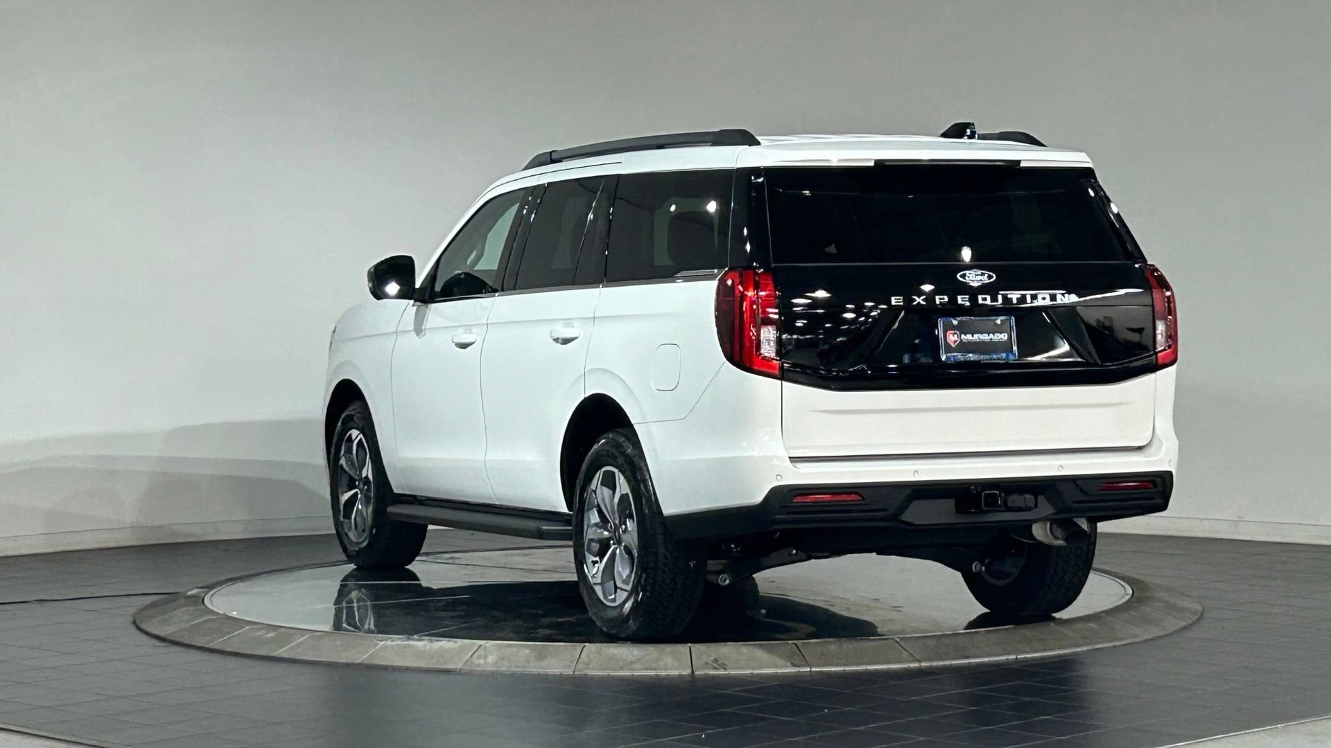 New 2027 Ford Expedition Active AWD/4WD image 7