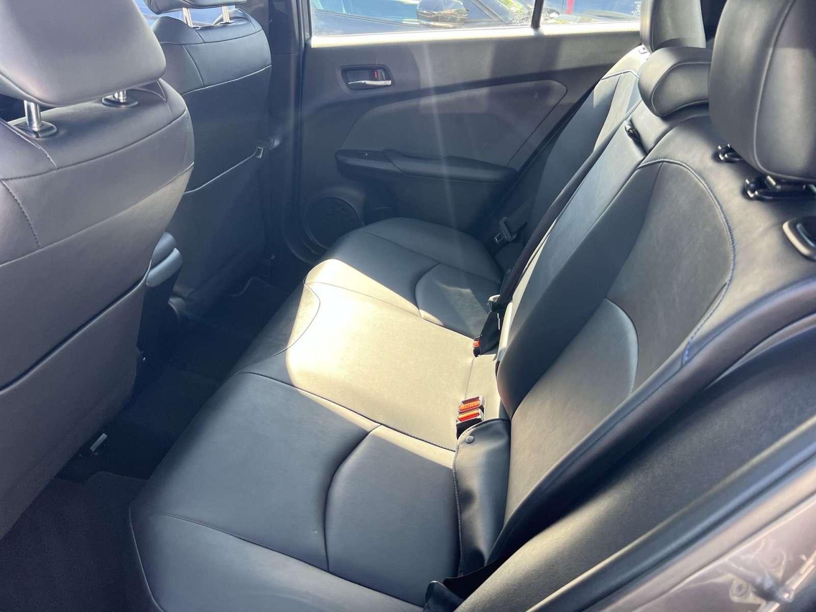 Used 2016 Toyota Prius Four Touring w/ Premium Convenience Package FWD image 19