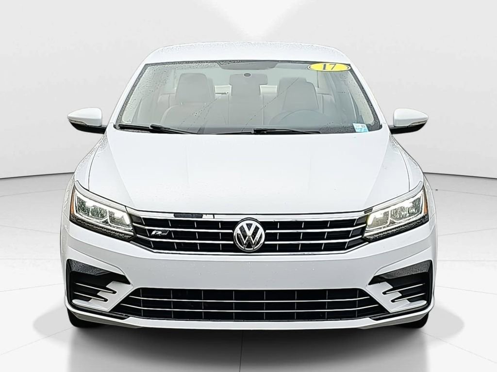 Used 2017 Volkswagen Passat 1.8T R-Line w/ R-Line Lighting Package video 2