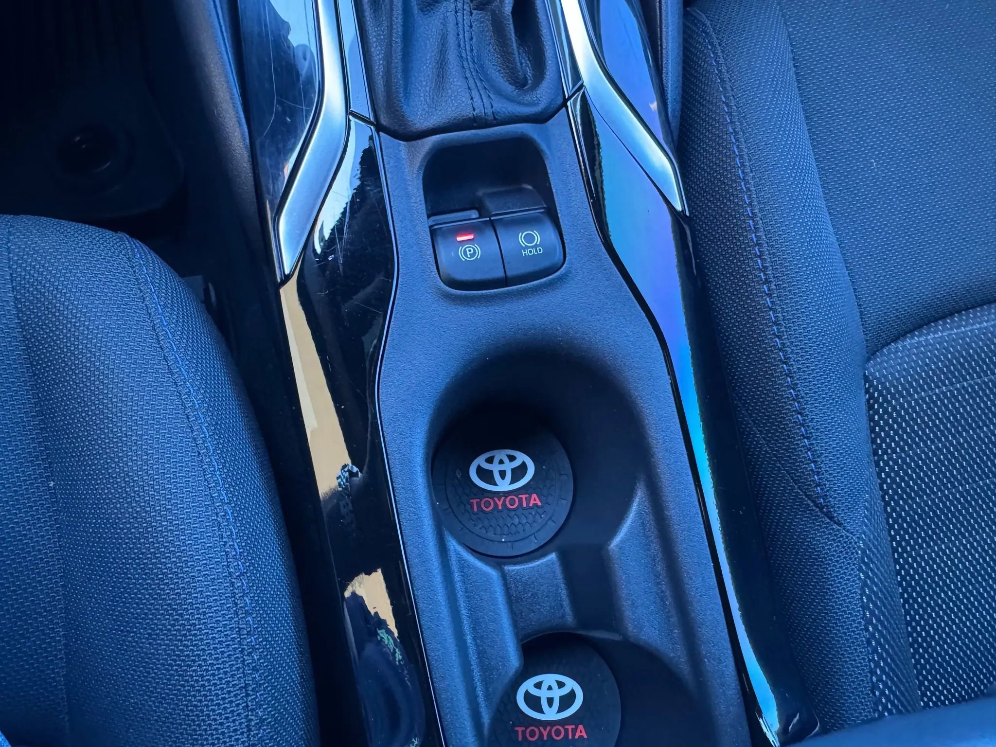 Used 2022 Toyota Corolla SE image 36