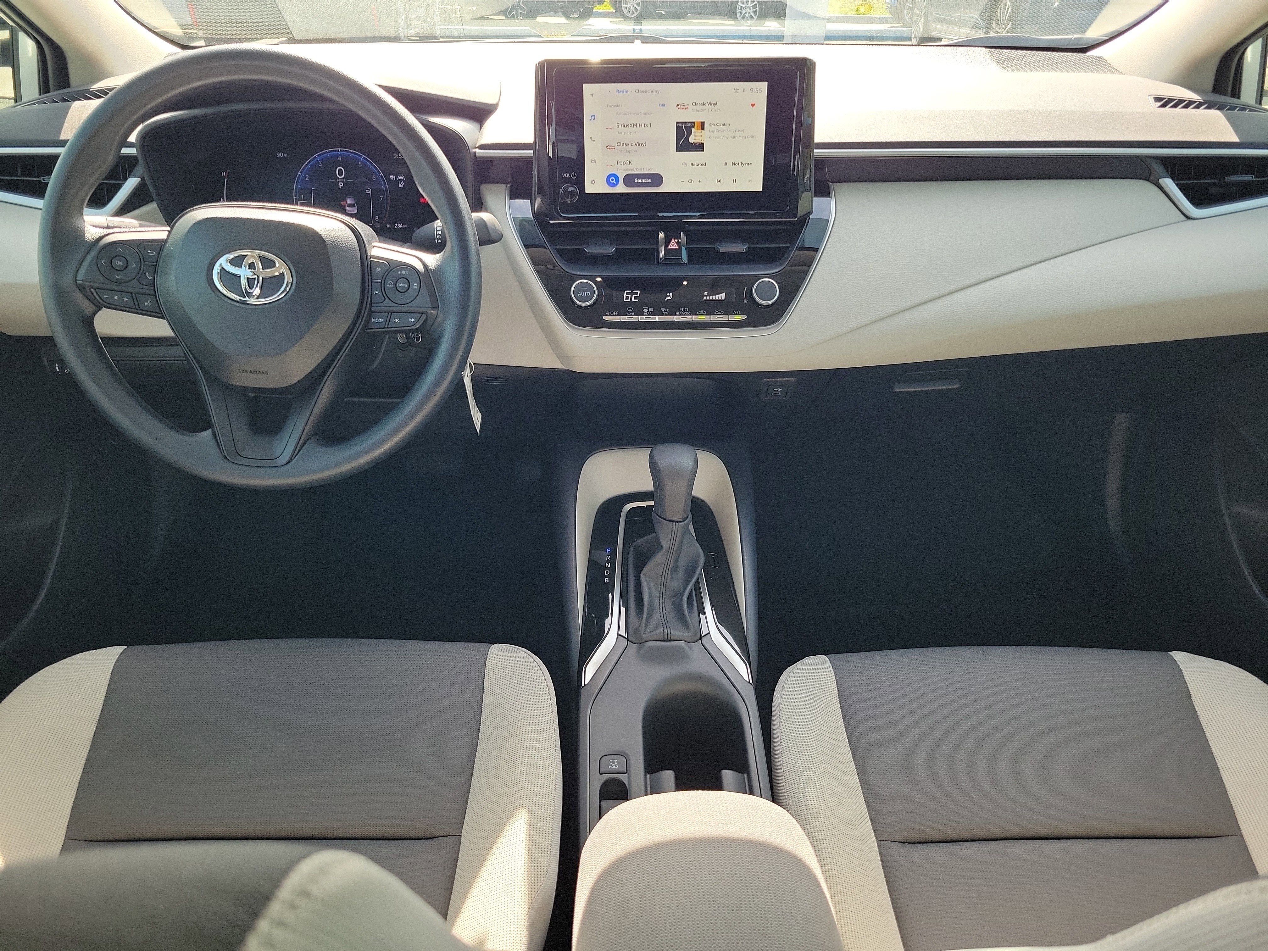 Used 2026 Toyota Corolla LE FWD image 12
