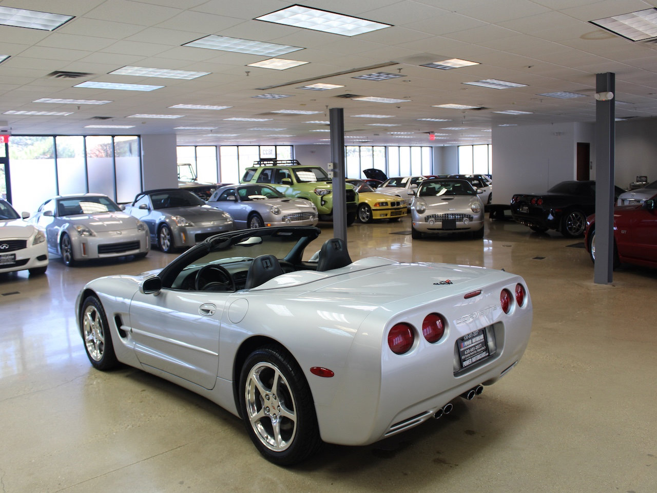 Used 2002 Chevrolet Corvette Convertible w/ Preferred Equipment Group1 image 15