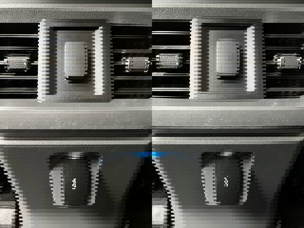 Used 2022 Ford F150 XLT w/ Max Trailer Tow Package image 12