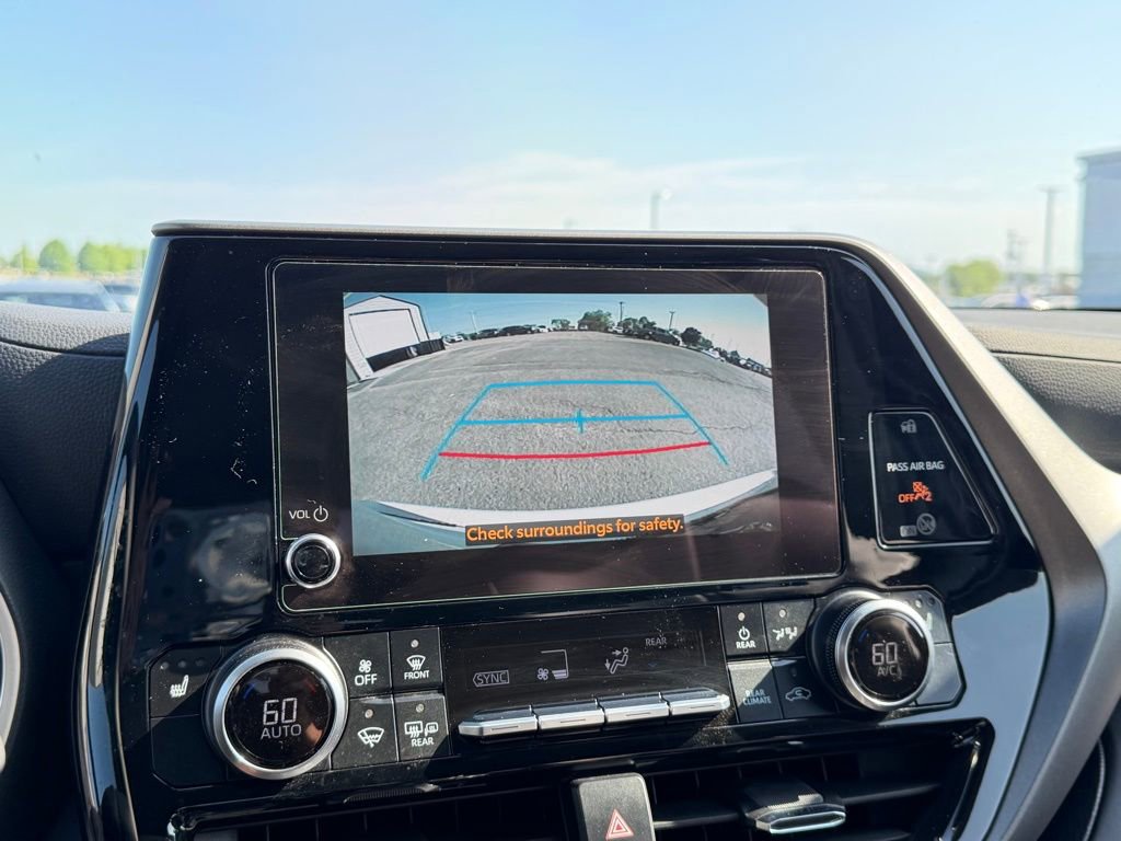 Used 2026 Toyota Highlander XLE image 26