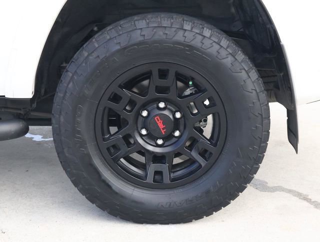 Used 2023 Toyota 4Runner SR5 Premium w/ Moonroof Package RWD image 8