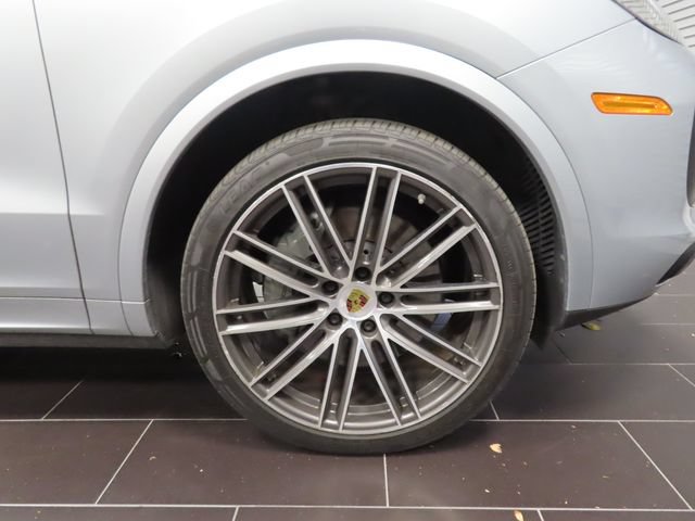 Used 2022 Porsche Cayenne S AWD/4WD image 17