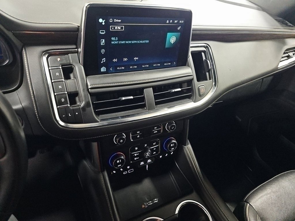 Used 2023 Chevrolet Suburban Premier image 4