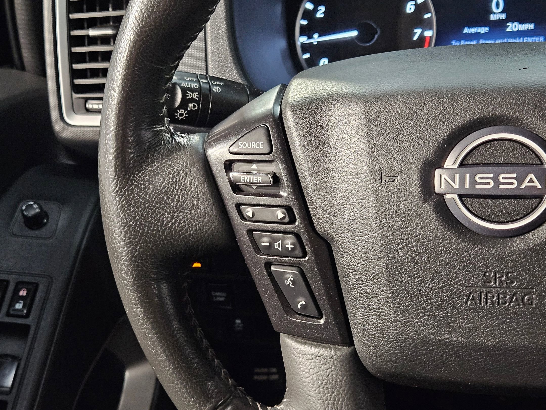 Used 2024 Nissan Frontier SV w/ Technology Package image 28